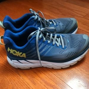 Women's  Hoka Size 9